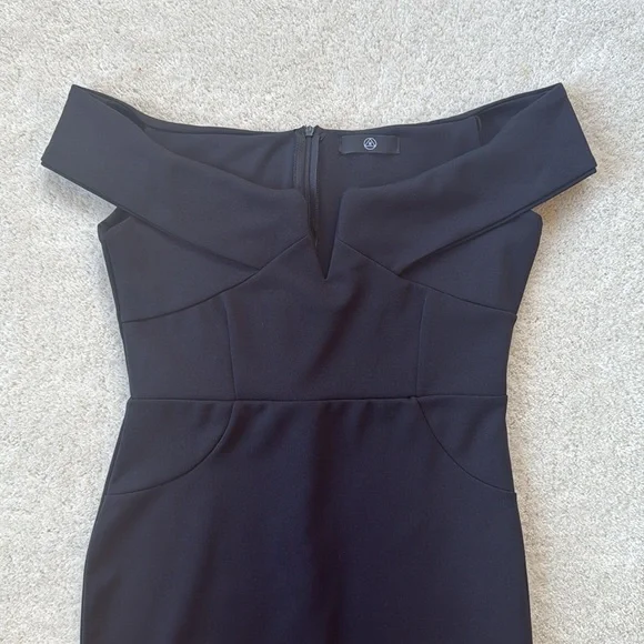 EUC Missguided Bardot Off-Shoulder Dress - Picture 6 of 9